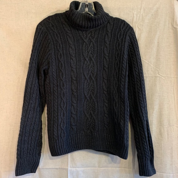 Cable knit turtle neck sweater - Picture 3 of 4